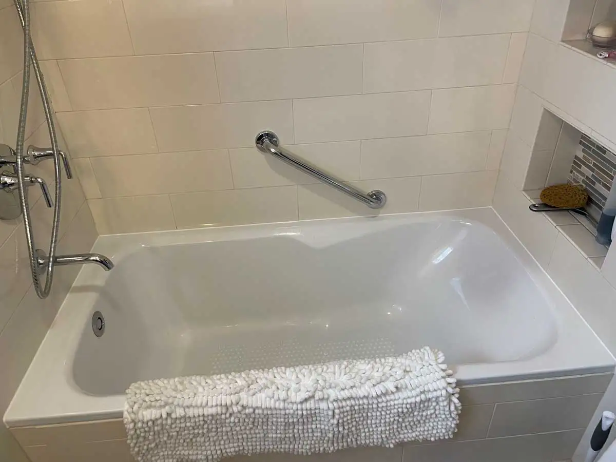 Tub/Shower Grab Bar
